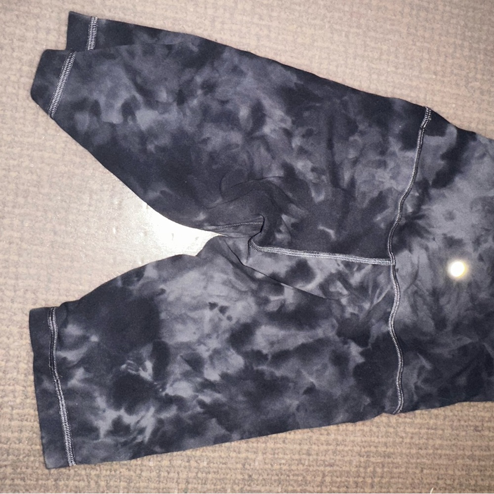 Lululemon size 4 long biker short